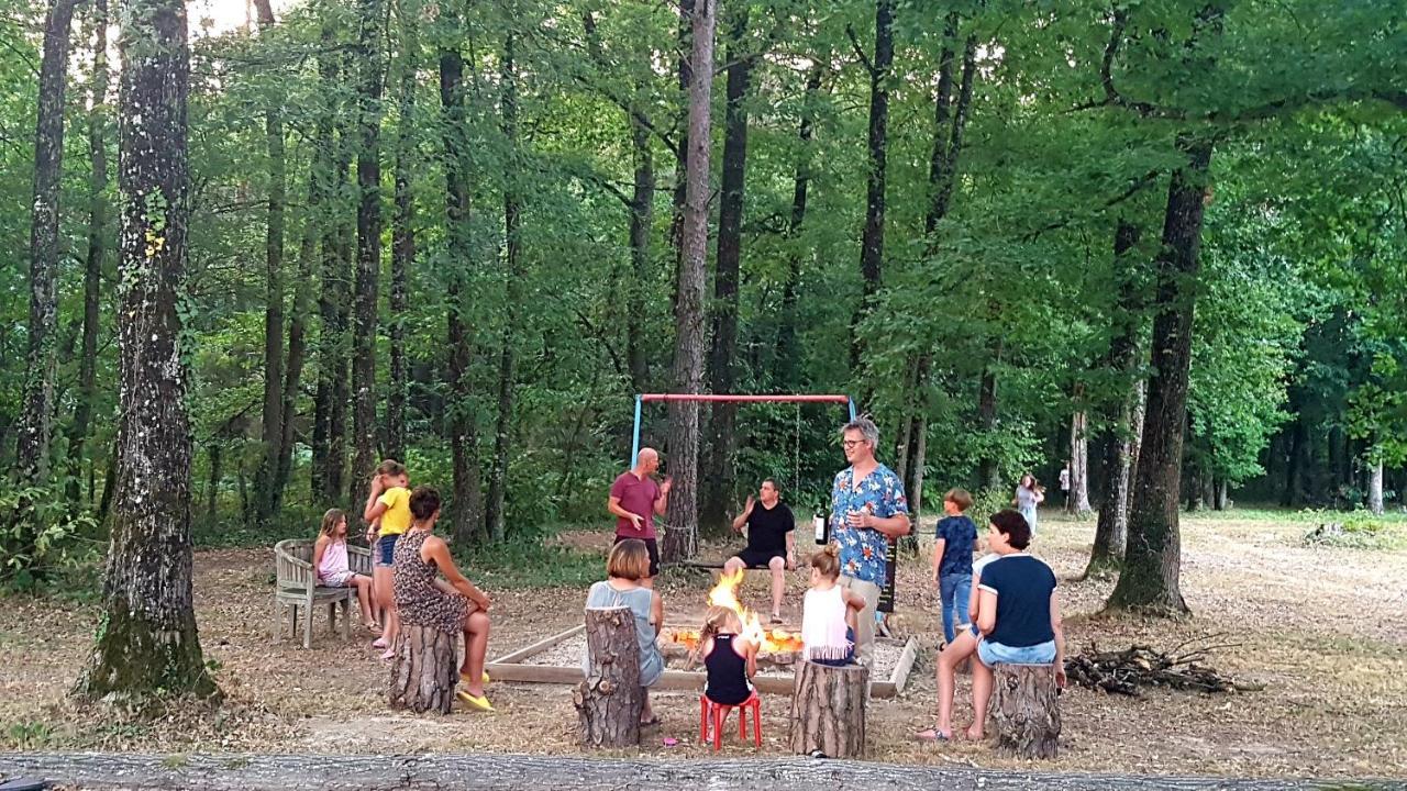 Camping Bois De St Hilaire Chalandray Экстерьер фото